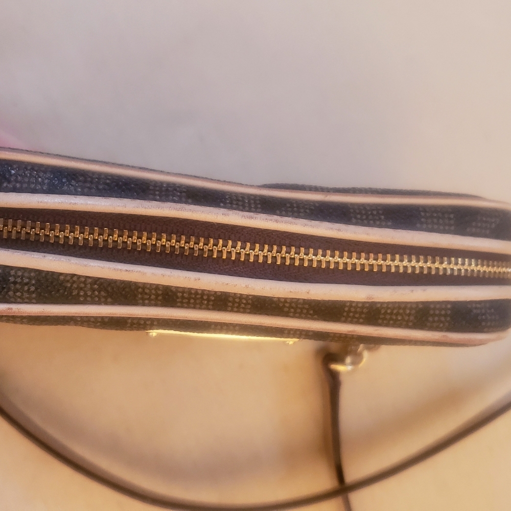 Purse - Picture 7 of 8